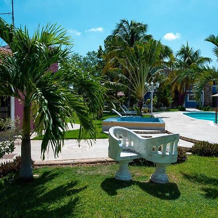 Hotel Suites Paraiso Mérida Kültér fotó